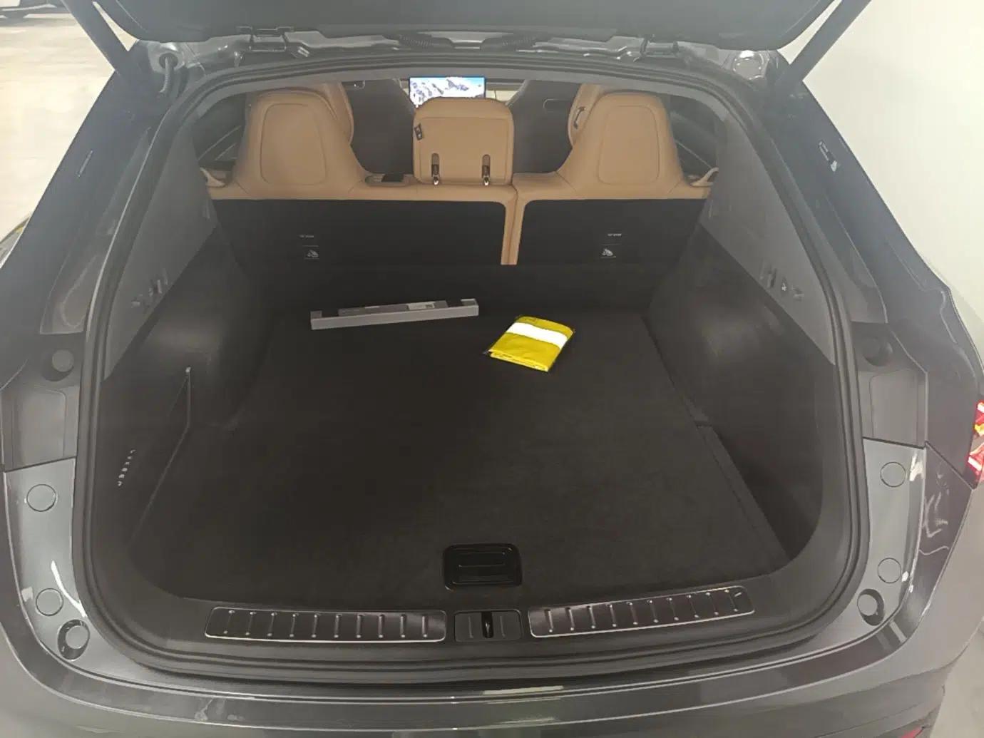 Hima Luxeed R7 2024 All-Electric 802 km Max — миниатюра 27