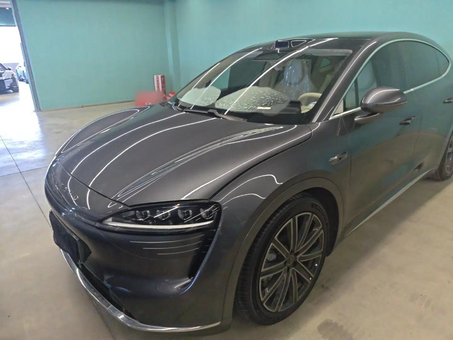 Hima Luxeed R7 2025 Range-Extended Version 251 km Max — миниатюра 1