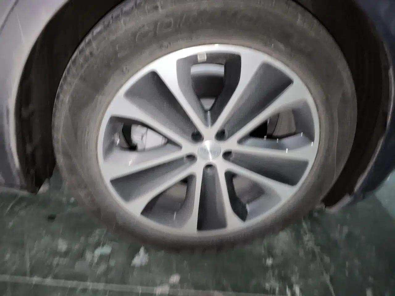 Hima Luxeed R7 2024 All-Electric 802 km Max — миниатюра 8