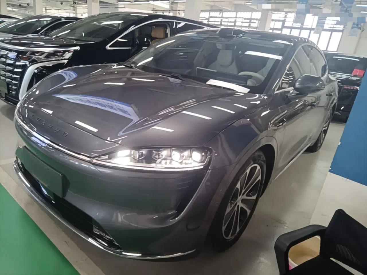 Hima Luxeed R7 2024 All-Electric 802 km Max — миниатюра 1