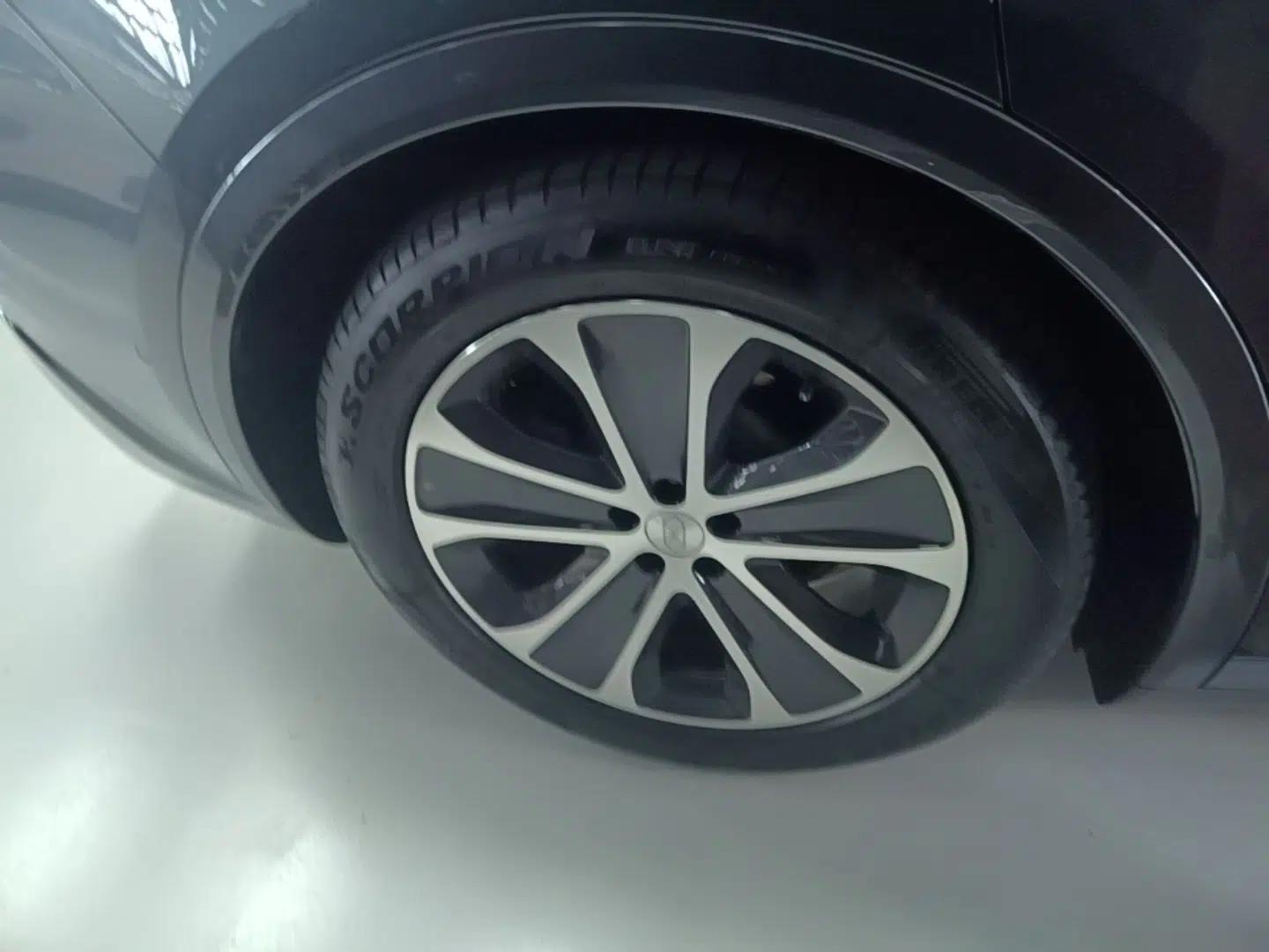 Hima Luxeed R7 2024 All-Electric 802 km Max — миниатюра 11