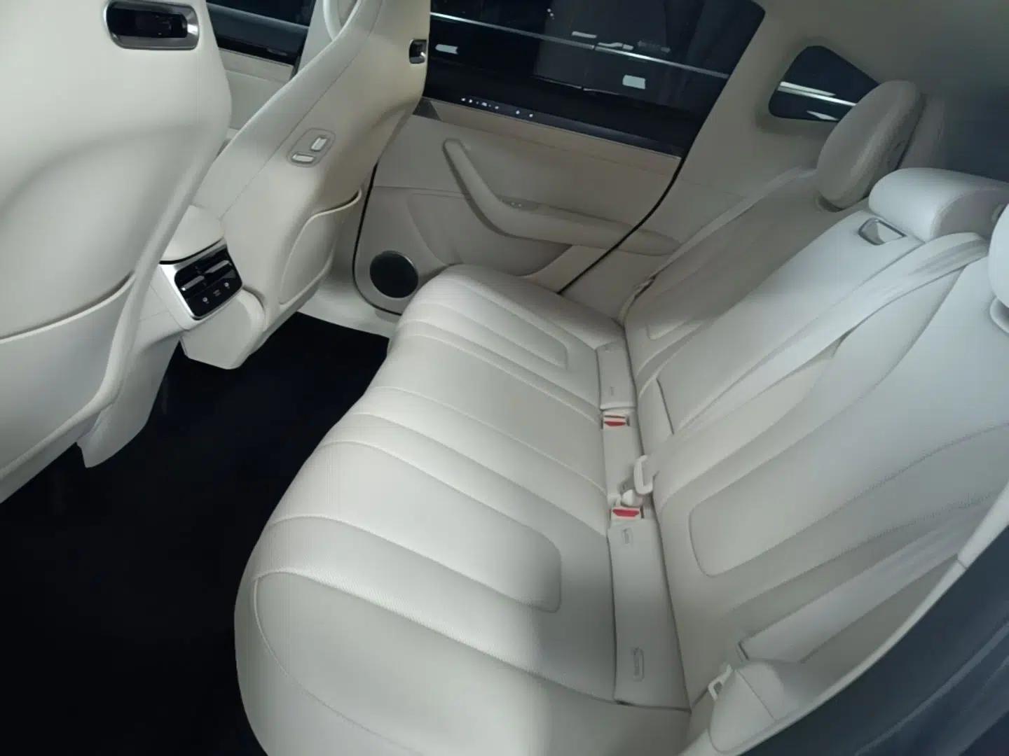 Hima Luxeed R7 2024 All-Electric 802 km Max — миниатюра 20