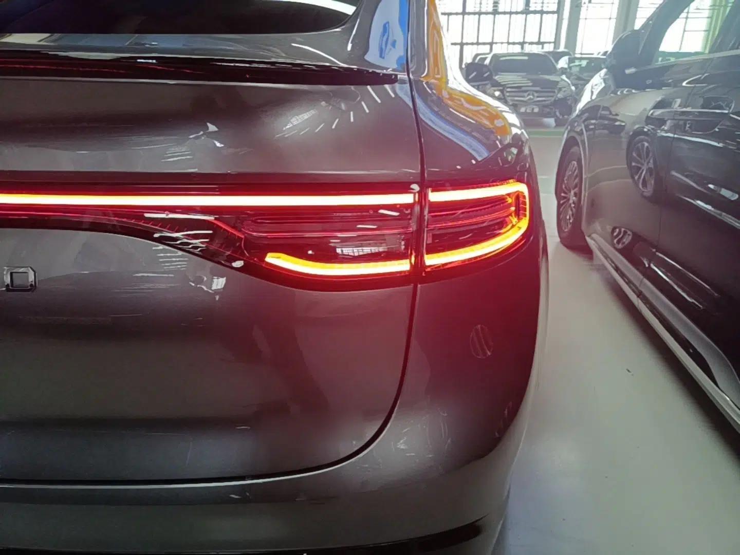 Hima Luxeed R7 2024 All-Electric 802 km Max — миниатюра 9