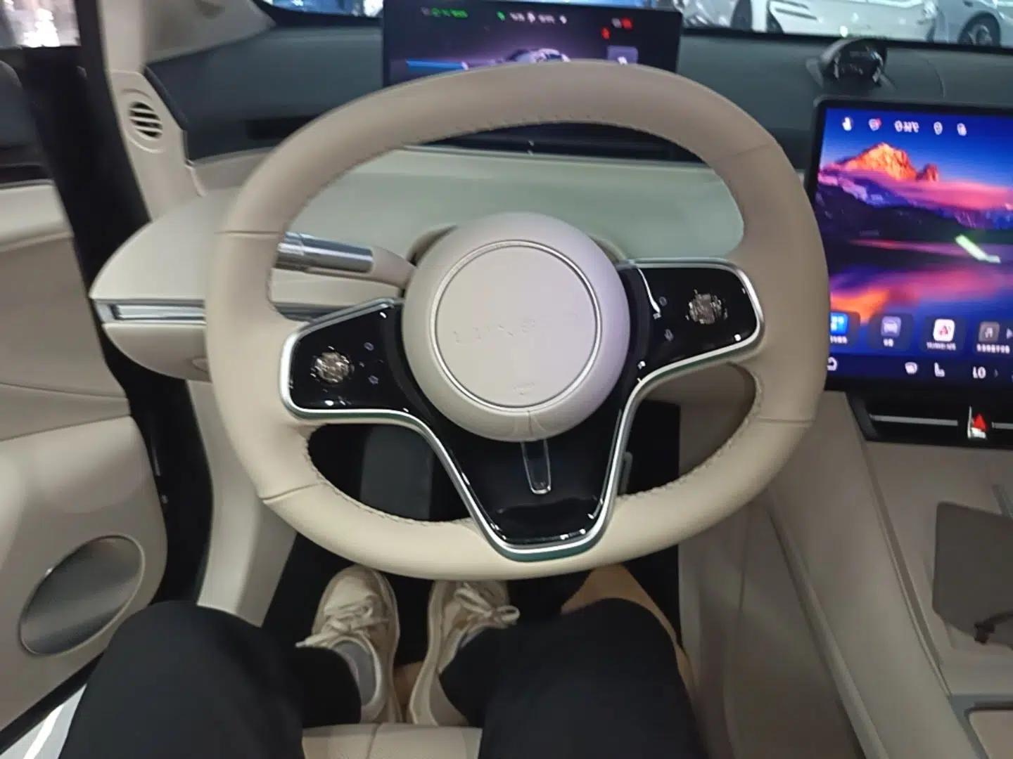 Hima Luxeed R7 2025 Range-Extended Version 251 km Max — миниатюра 18