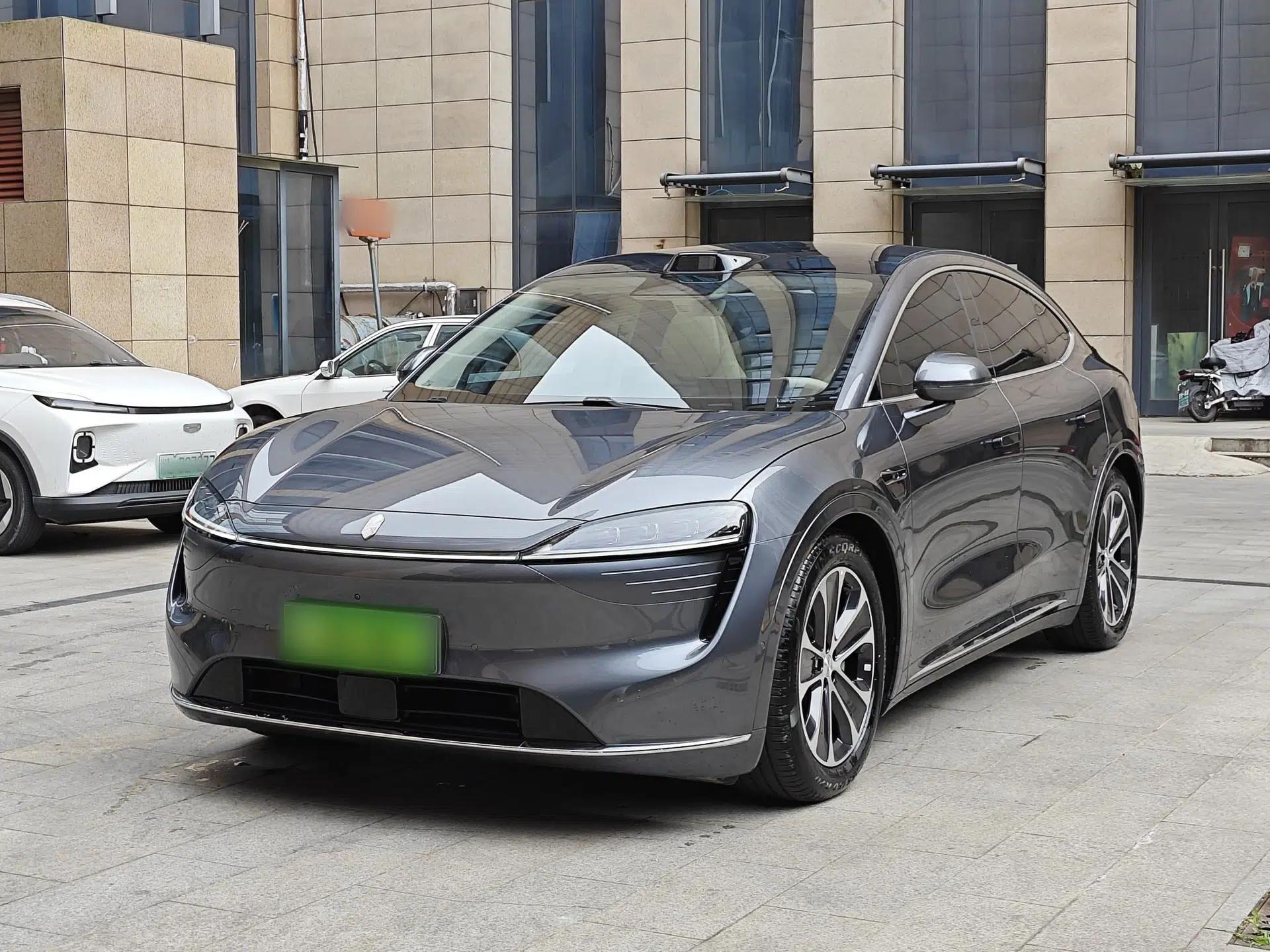 Hima Luxeed R7 2024 All-Electric 802 km Max — миниатюра 1