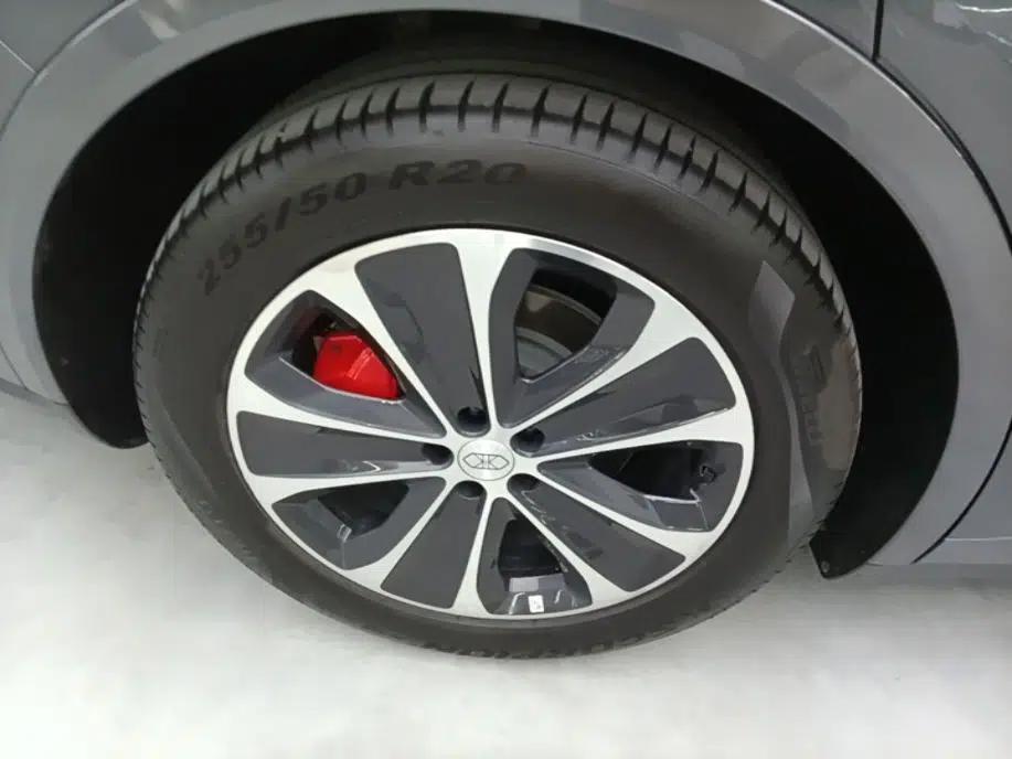Hima Luxeed R7 2026 Model Range-Extending Ultra — миниатюра 11