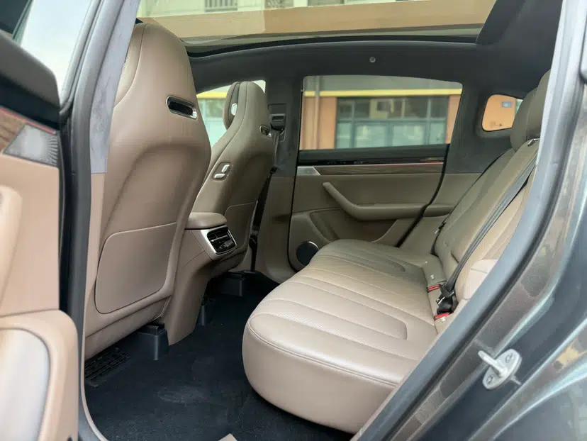 Hima Luxeed R7 2025 Range-Extended Version 251 km Max — миниатюра 36