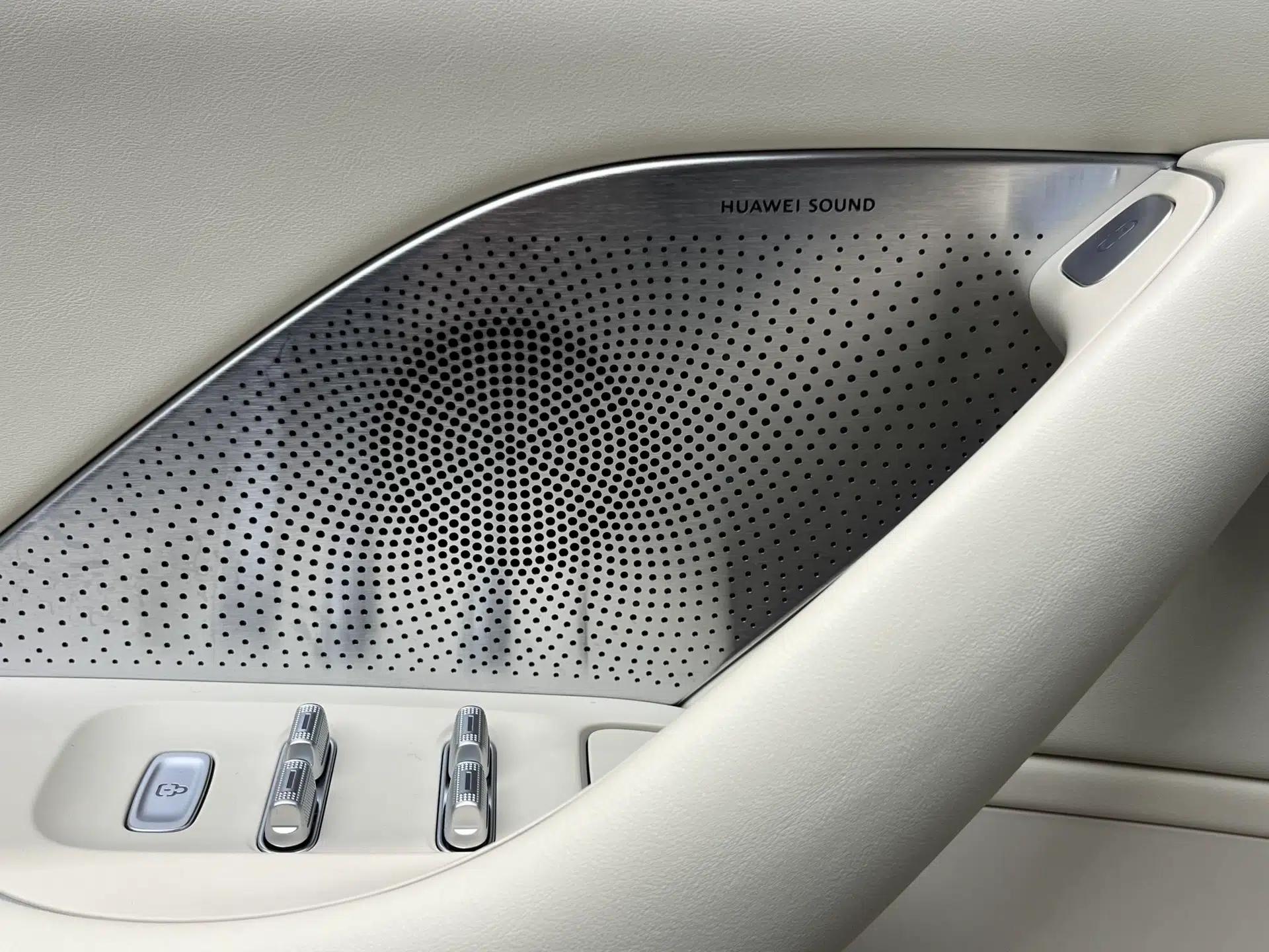 Hima Luxeed R7 2024 All-Electric 736 km Ultra — миниатюра 38