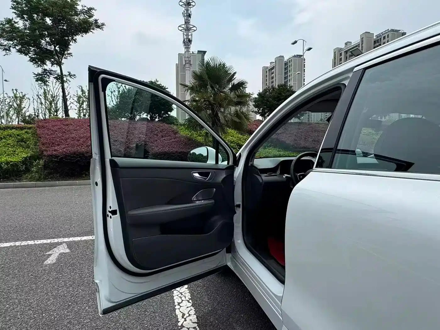Shangjie H5 2025 Pure Electric Max — миниатюра 8