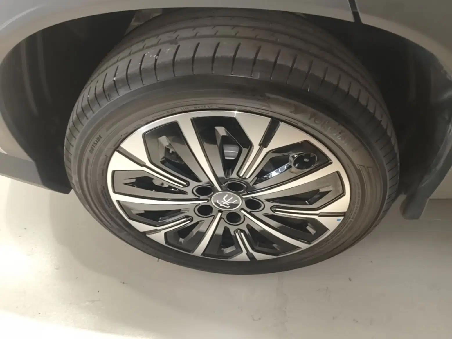 BYD Song Ultra EV 2026 Model 710KM Excellence Version — миниатюра 11