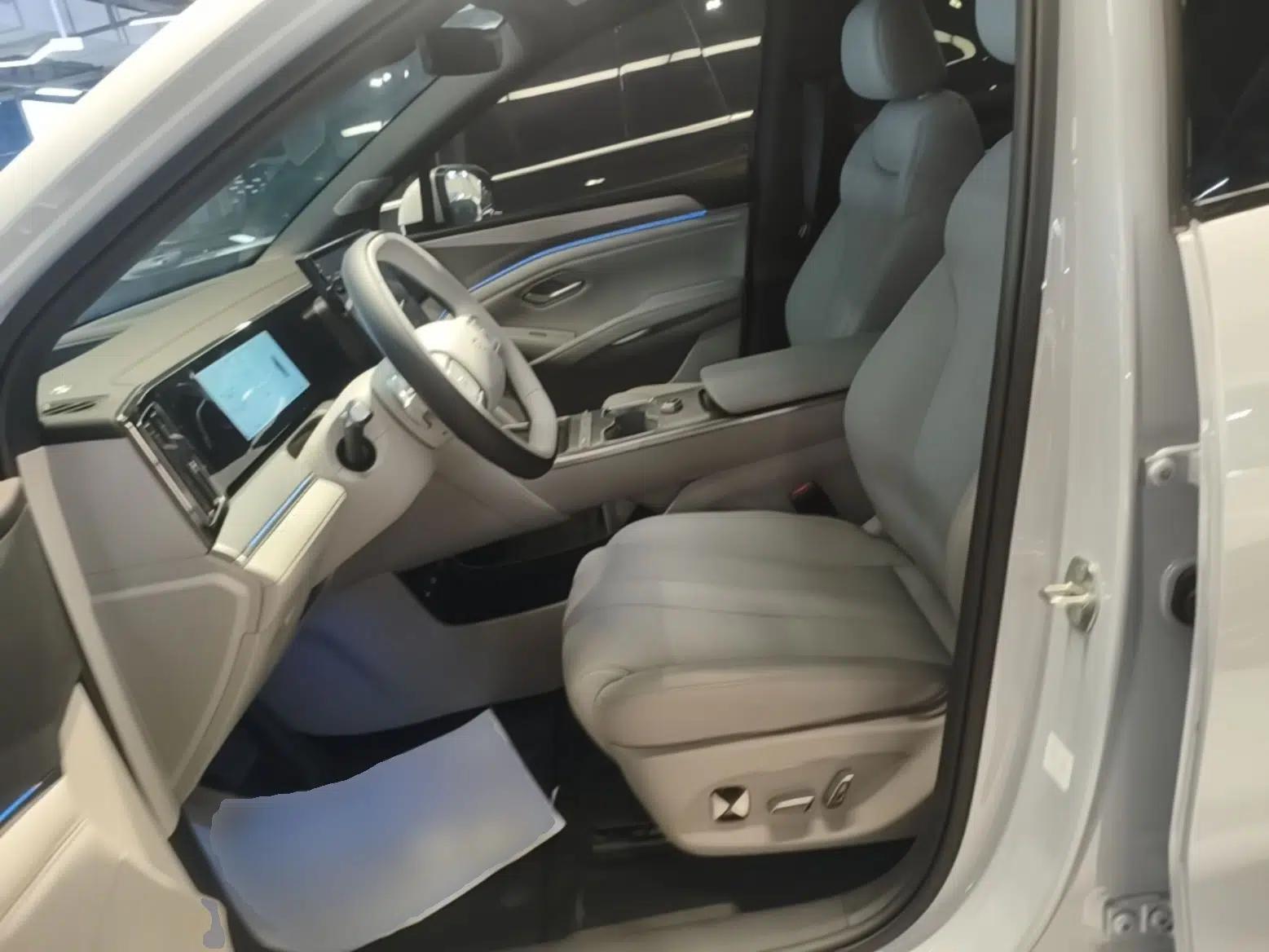 BYD Song Ultra EV 2026 Model 710KM Excellence Version — миниатюра 17