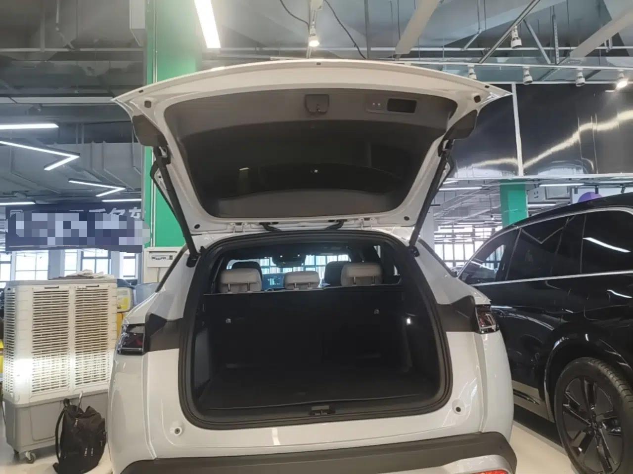 BYD Song Ultra EV 2026 Model 710KM Excellence Version — миниатюра 22