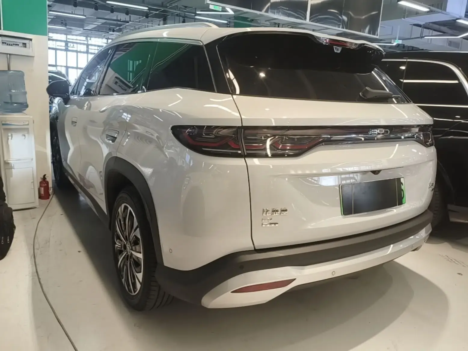 BYD Song Ultra EV 2026 Model 710KM Excellence Version — миниатюра 4