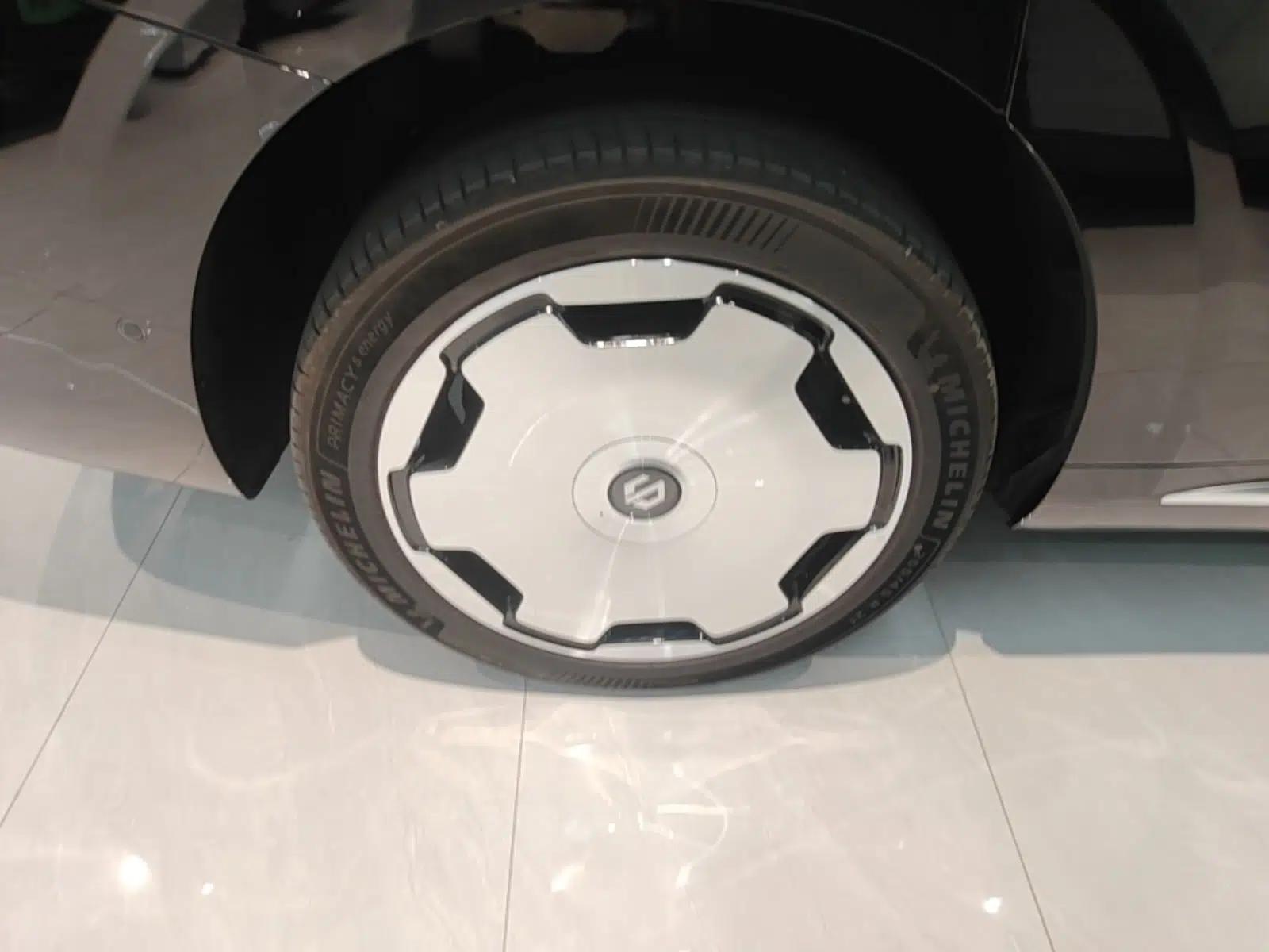 Leapmotor D19 2026 Range-Extended 500 Smart Luxury Edition Seven-Seat — миниатюра 11