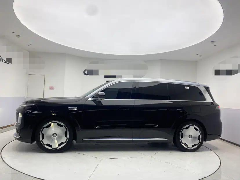 Leapmotor D19 2026 Range-Extended 500 Smart Luxury Edition Seven-Seat — миниатюра 12