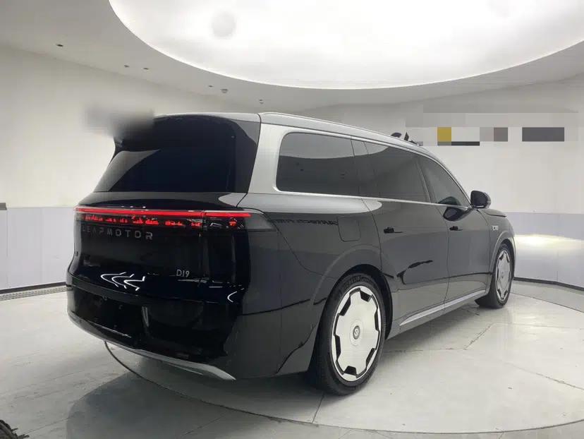 Leapmotor D19 2026 Range-Extended 500 Smart Luxury Edition Seven-Seat — миниатюра 14