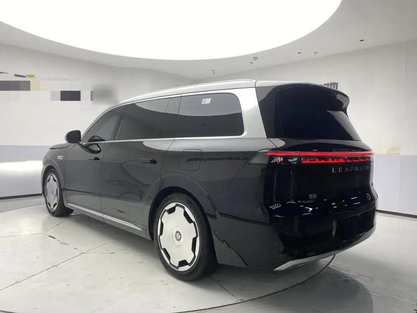 Leapmotor D19 2026 Range-Extended 500 Smart Luxury Edition Seven-Seat — миниатюра 16
