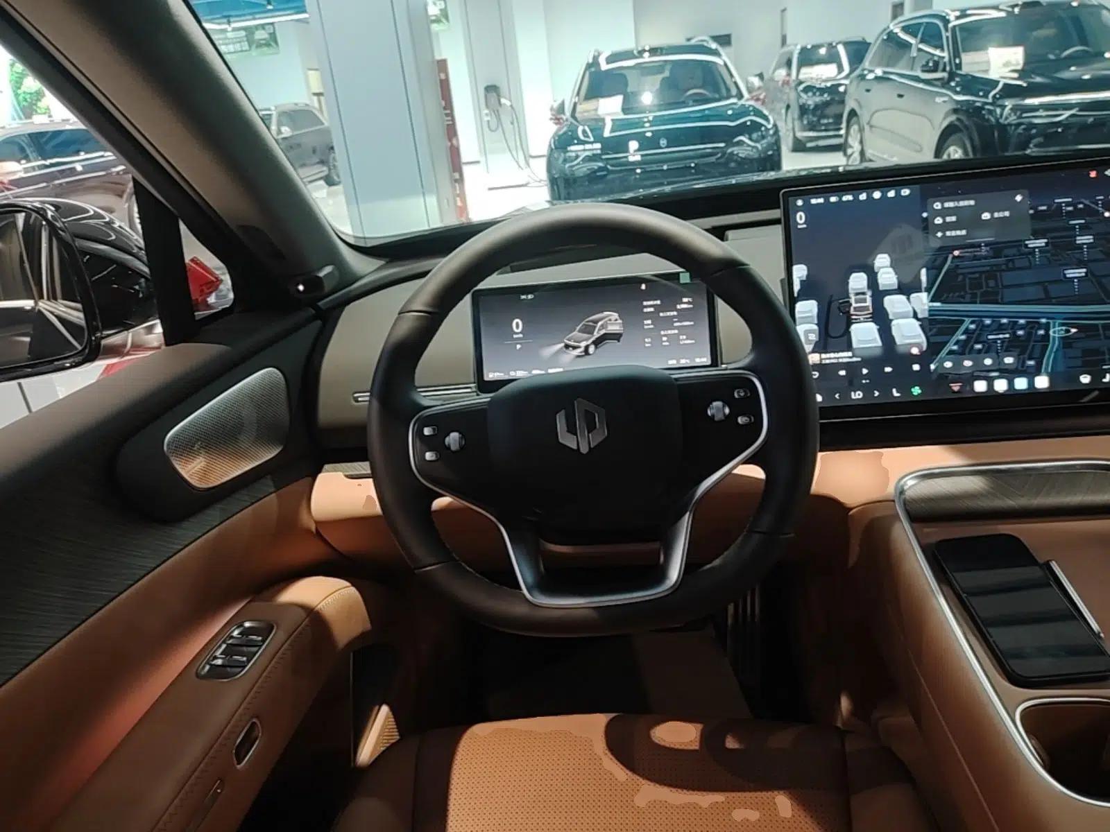Leapmotor D19 2026 Range-Extended 500 Smart Luxury Edition Seven-Seat — миниатюра 18