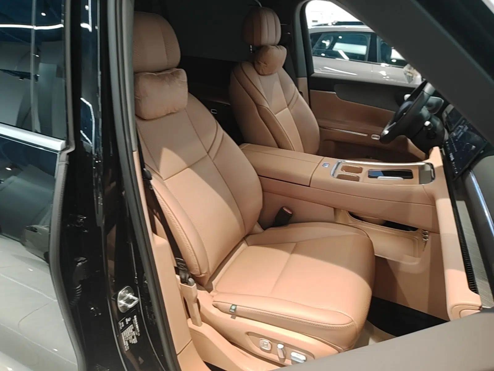 Leapmotor D19 2026 Range-Extended 500 Smart Luxury Edition Seven-Seat — миниатюра 24