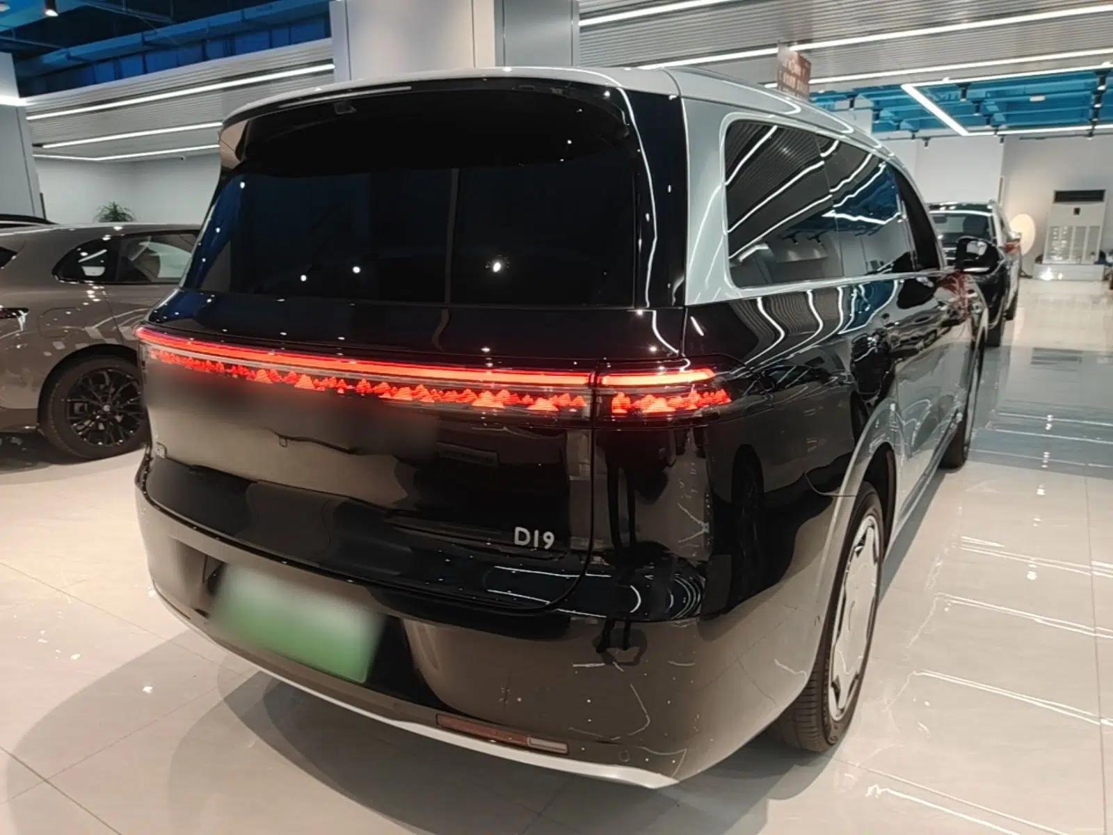 Leapmotor D19 2026 Range-Extended 500 Smart Luxury Edition Seven-Seat — миниатюра 6