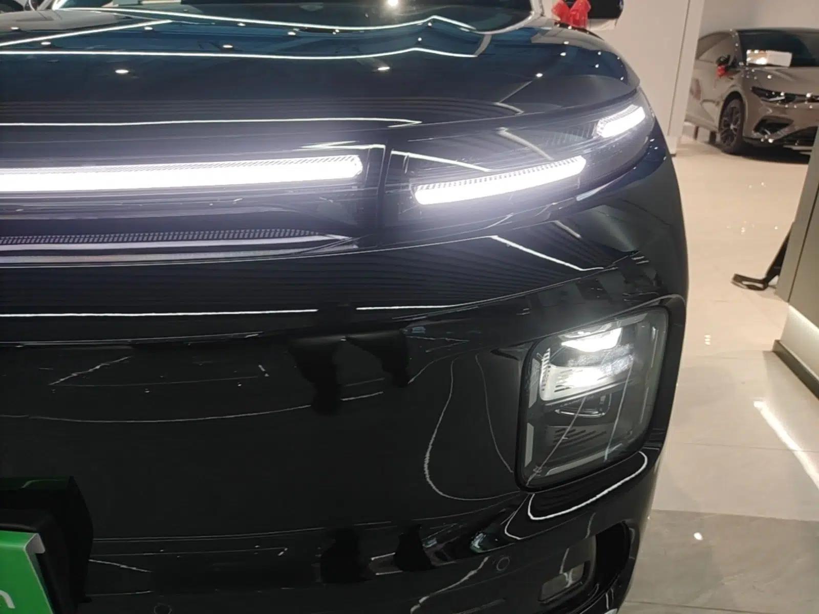 Leapmotor D19 2026 Range-Extended 500 Smart Luxury Edition Seven-Seat — миниатюра 8