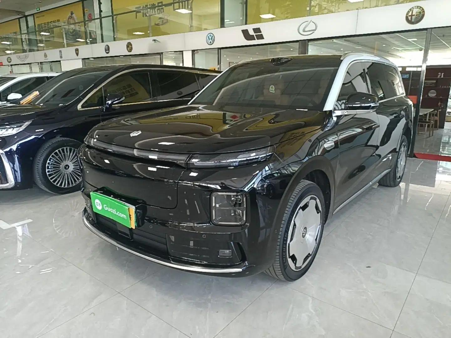 Leapmotor D19 2026 Pure Electric 720 Smart Luxury Edition Six-Seat — миниатюра 1