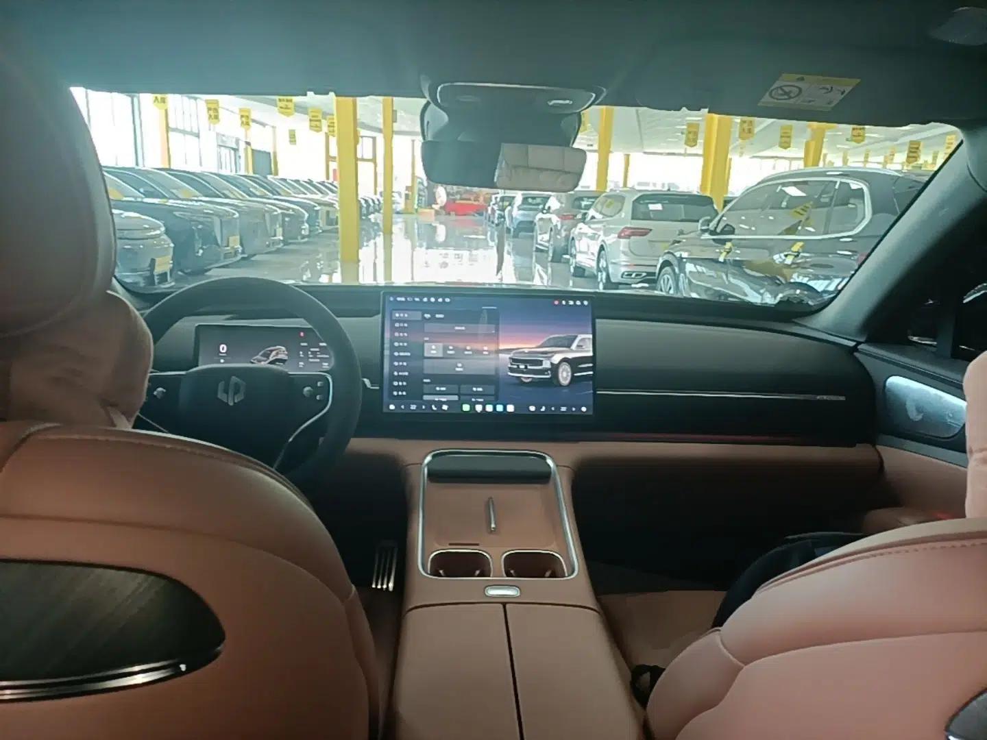 Leapmotor D19 2026 Pure Electric 720 Smart Luxury Edition Six-Seat — миниатюра 17
