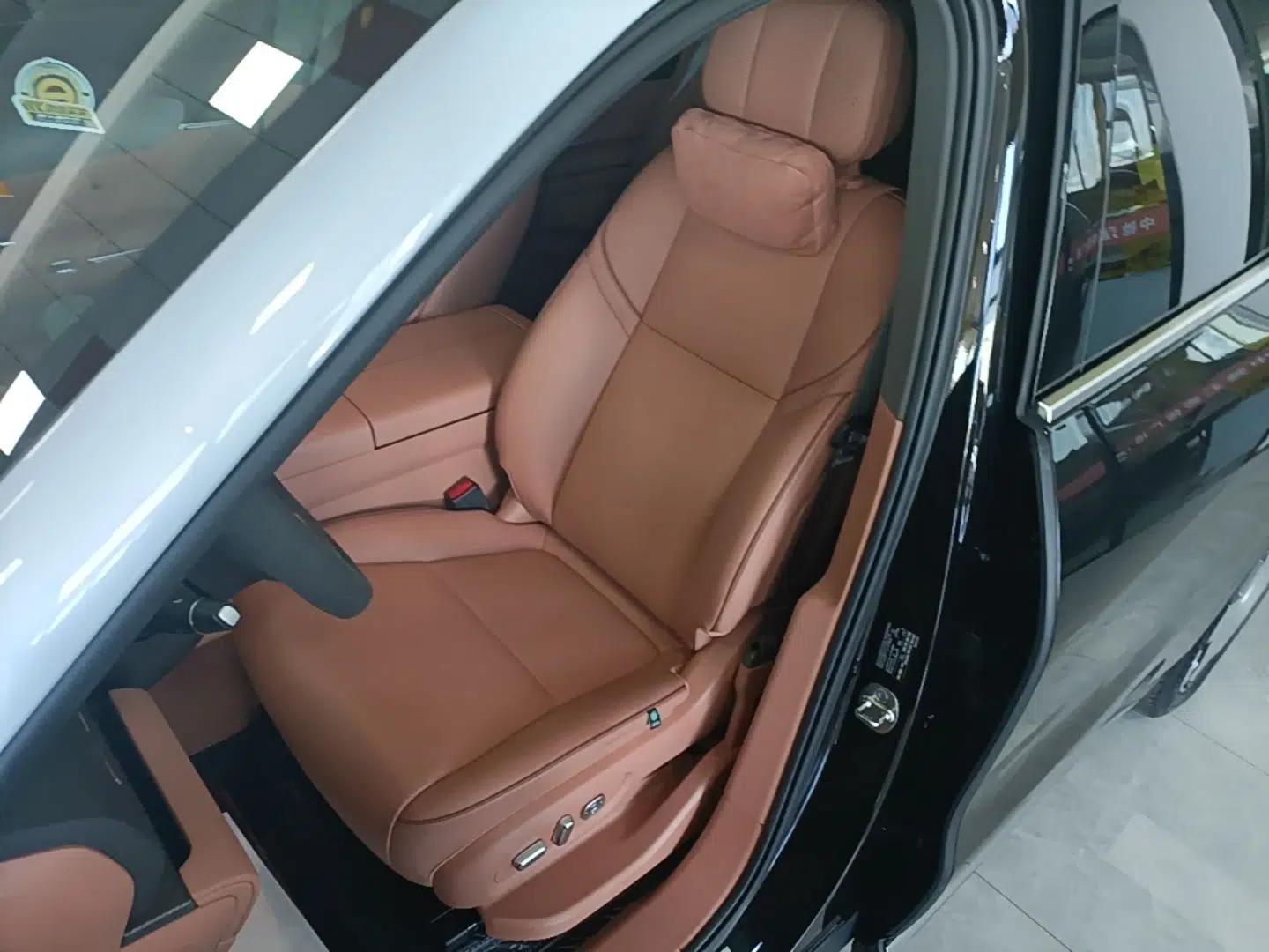 Leapmotor D19 2026 Pure Electric 720 Smart Luxury Edition Six-Seat — миниатюра 22