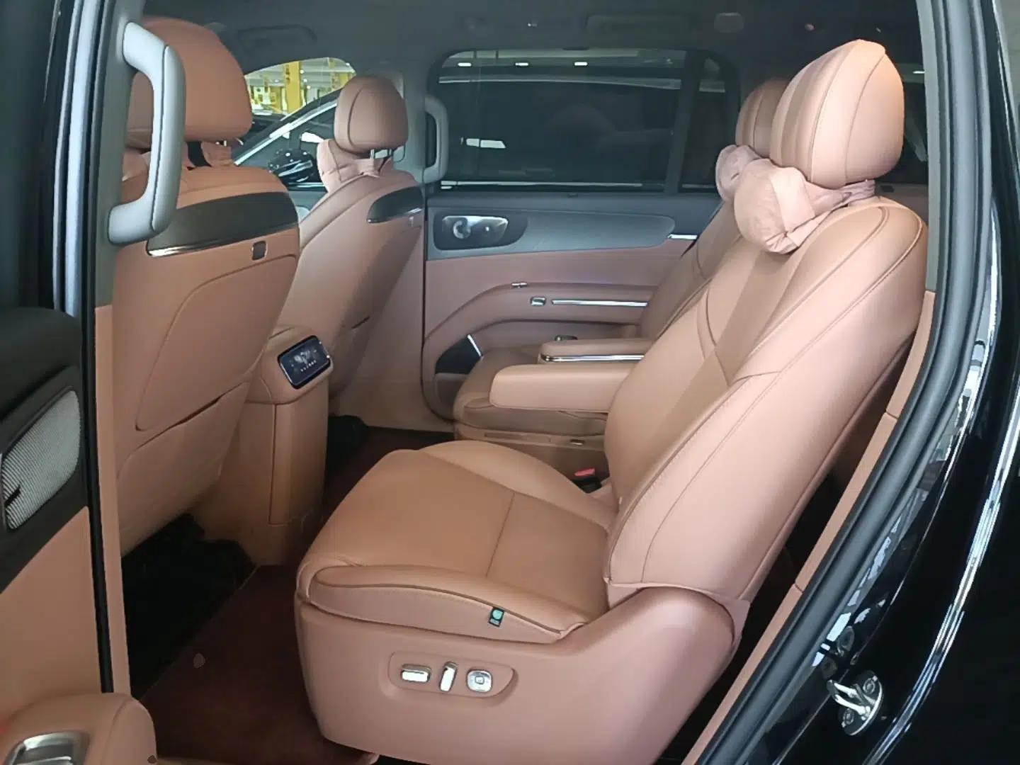 Leapmotor D19 2026 Pure Electric 720 Smart Luxury Edition Six-Seat — миниатюра 25