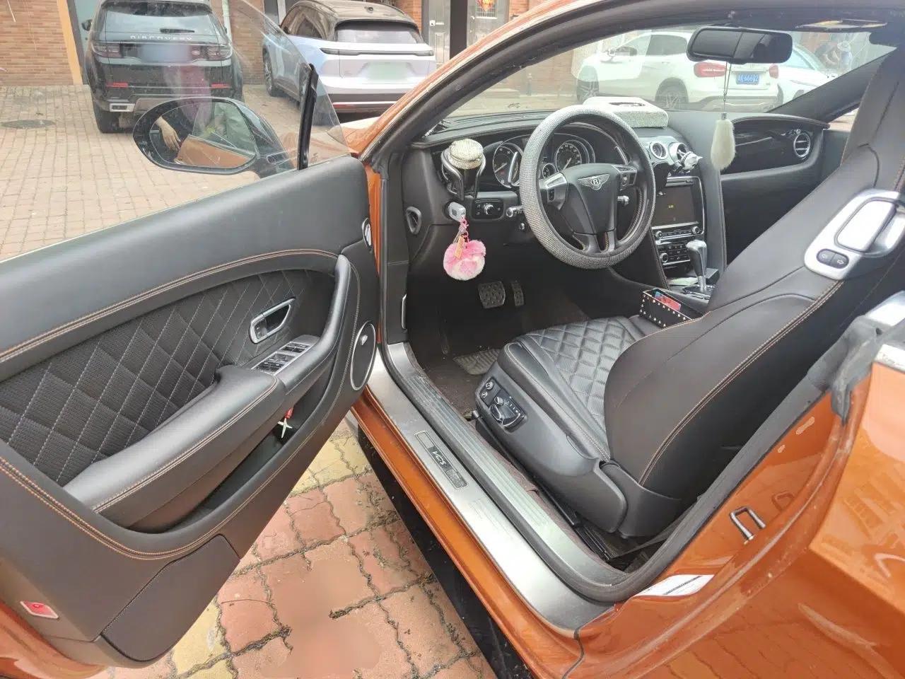 Bentley Continental GT Bentley Continental GT, 4.0L V8, automatic, 4 seats (parallel import) — миниатюра 16
