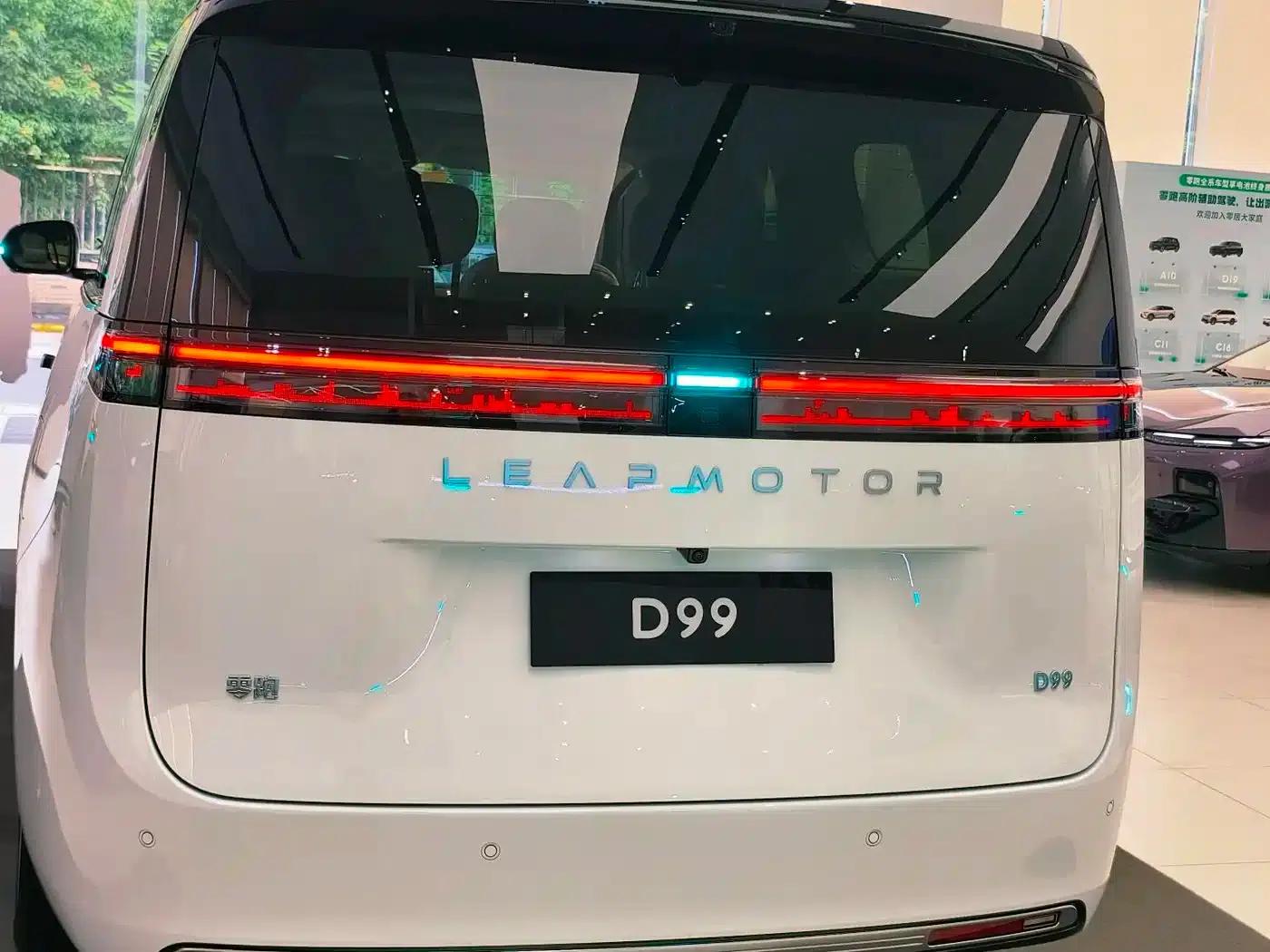 Leapmotor D99 2026 Pure Electric 700 Smart Edition — миниатюра 4