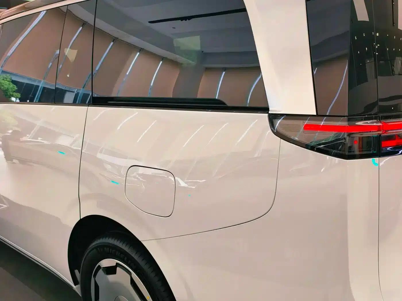 Leapmotor D99 2026 Pure Electric 700 Smart Edition — миниатюра 7