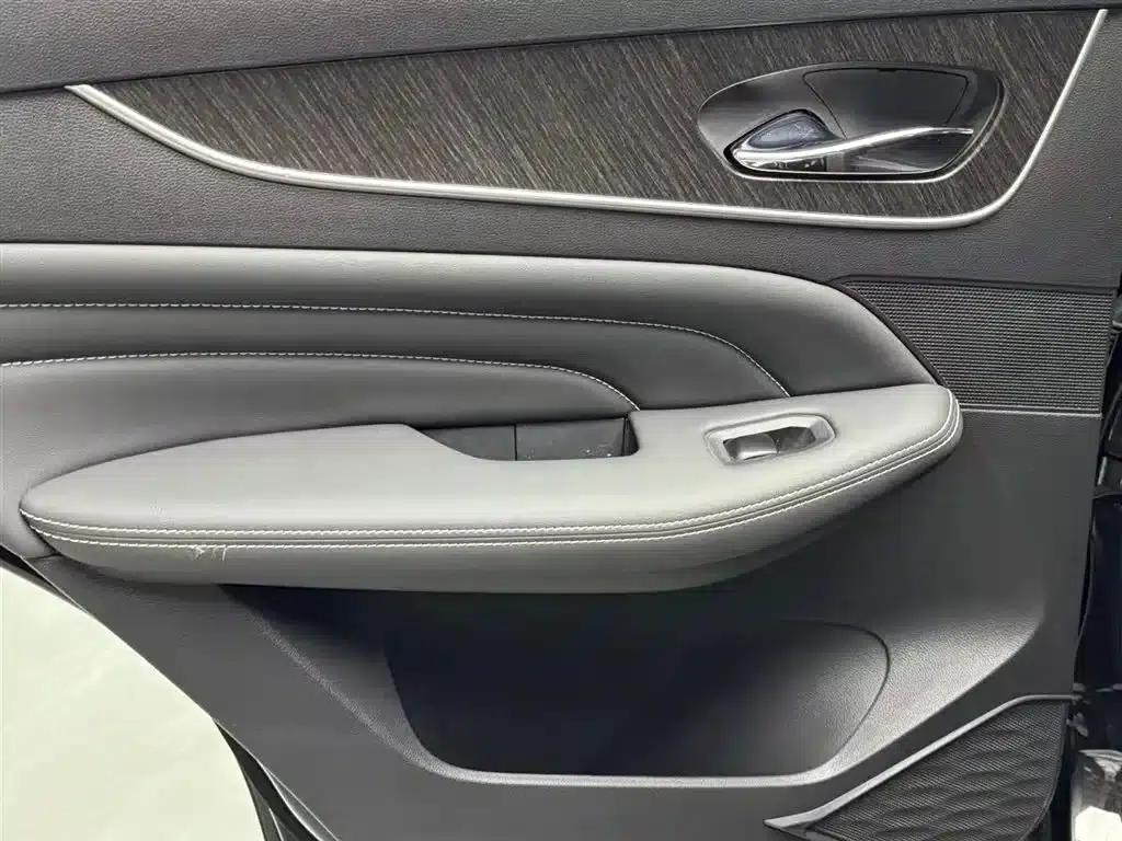 Venucia V DD-i 2023 Model 60km iD Edition — миниатюра 11