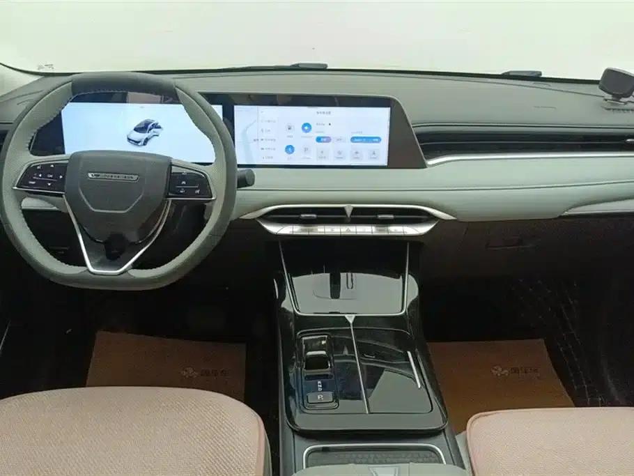 Venucia V DD-i 2023 Model 110km iE Edition — миниатюра 12