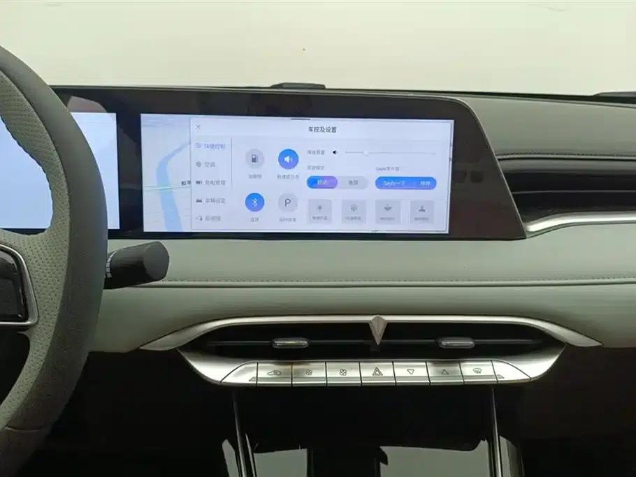Venucia V DD-i 2023 Model 110km iE Edition — миниатюра 13