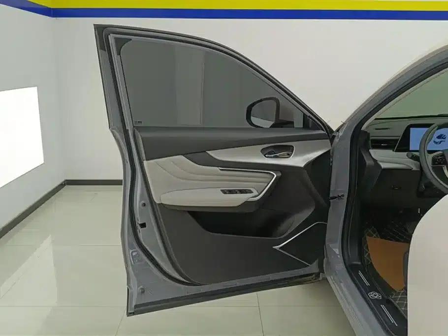 Venucia V DD-i 2023 Model 110km iE Edition — миниатюра 7