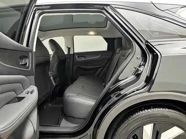 Venucia V DD-i 2023 Model 110km iE Edition — миниатюра 13