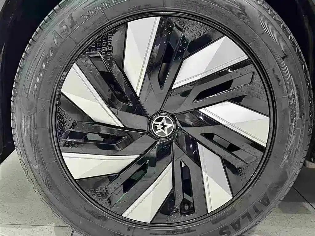 Venucia V DD-i 2023 Model 110km iE Edition — миниатюра 21