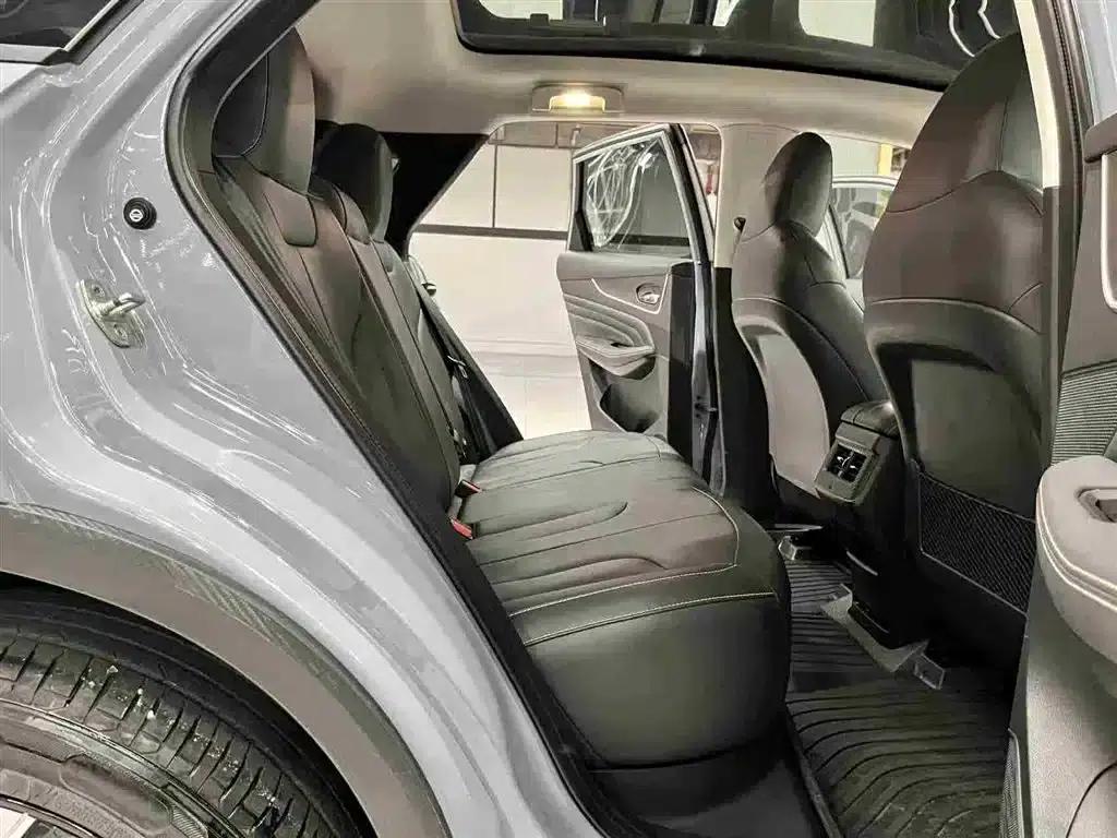 Venucia V DD-i 2023 Model 110km iE Edition — миниатюра 26