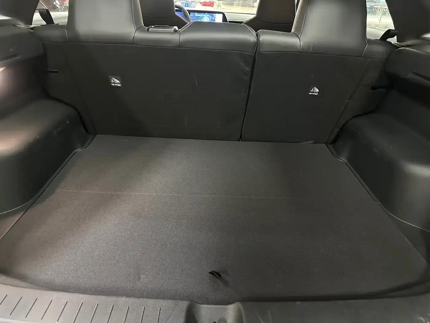 Venucia V DD-i 2023 Model 110km iE Edition — миниатюра 17