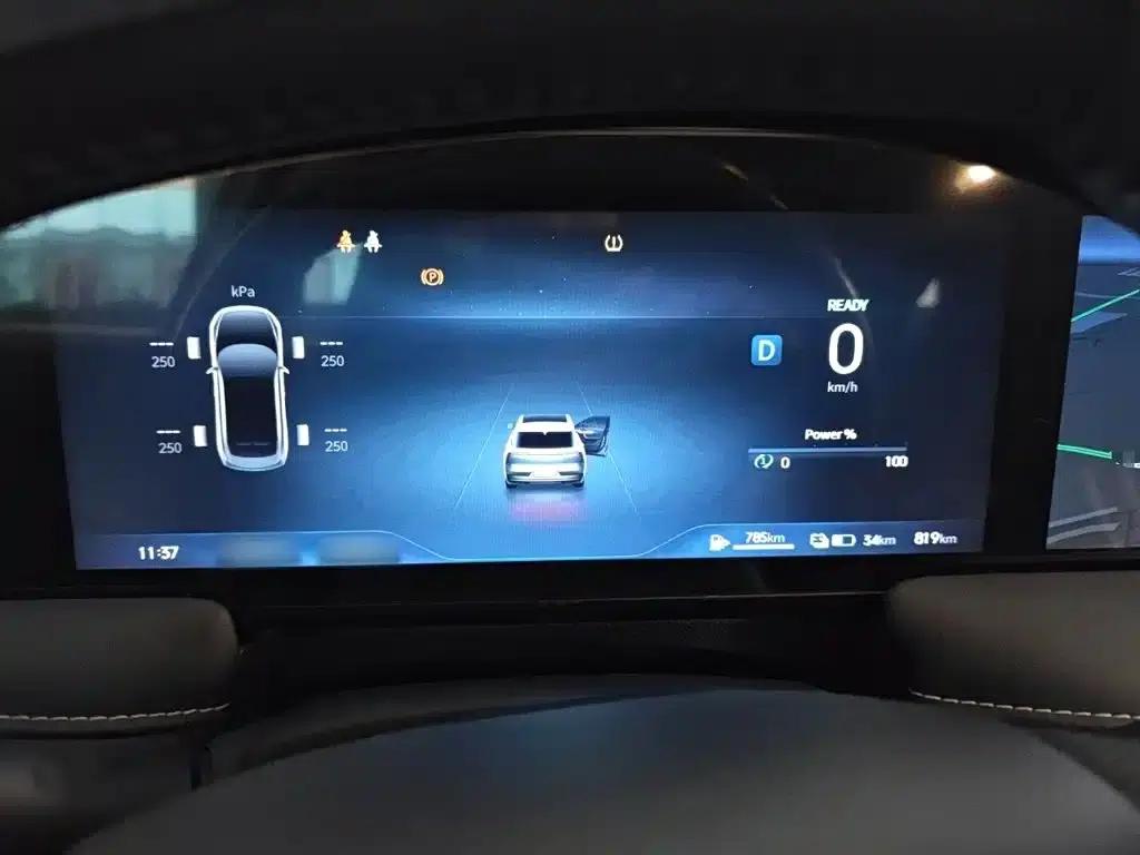 Venucia V DD-i 2023 Model 110km iE Edition — миниатюра 4