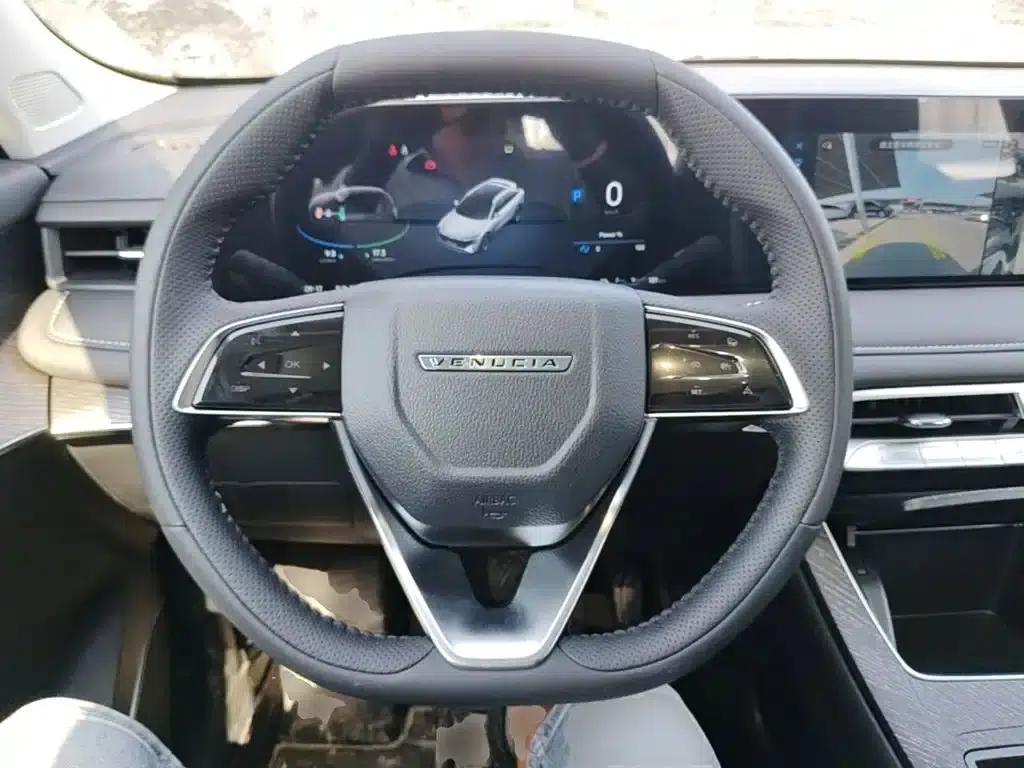 Venucia V DD-i 2023 Model 110km iT Edition — миниатюра 11