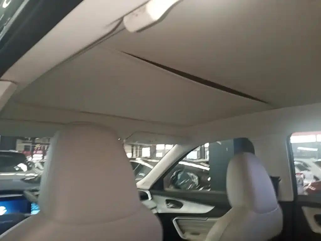 Venucia V DD-i 2023 Model 110km iE Edition — миниатюра 18