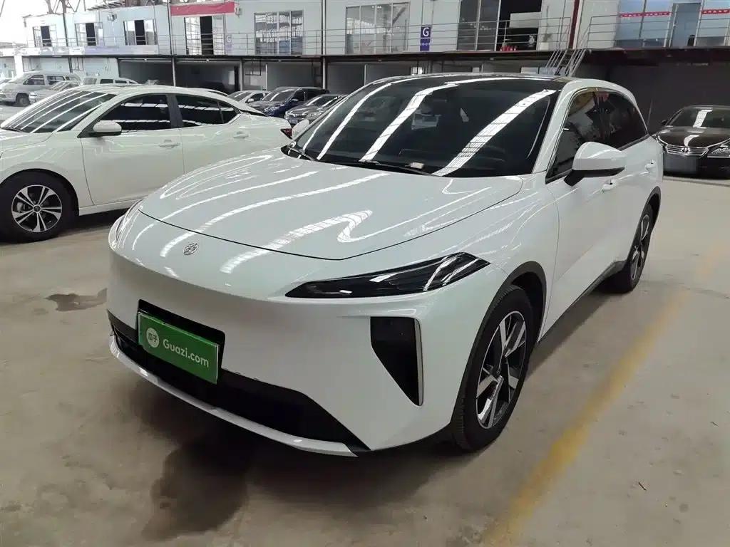 Venucia V DD-i 2025 Orca 150km Joyful Edition — миниатюра 2