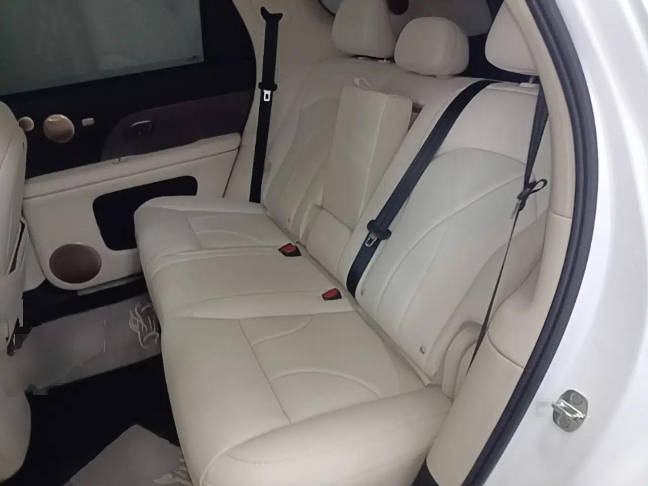 IM Zhiji LS8 2026 Model 66 Ultra Tech Flagship Five-Seat — миниатюра 25
