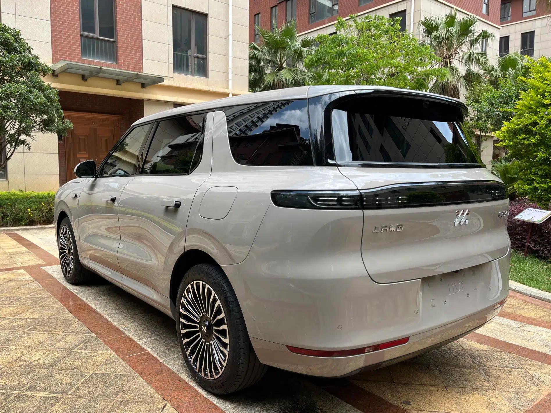 IM Zhiji LS8 2026 Model 52 Max+ Luxury Six-Seat — миниатюра 15