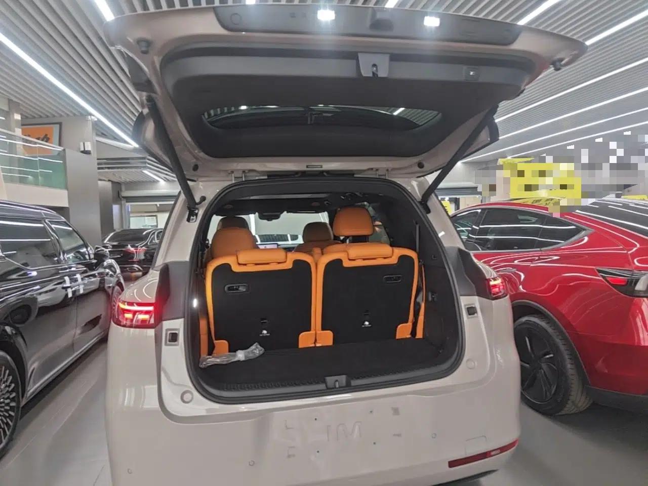 IM Zhiji LS8 2026 Model 52 Max+ Luxury Six-Seat — миниатюра 33