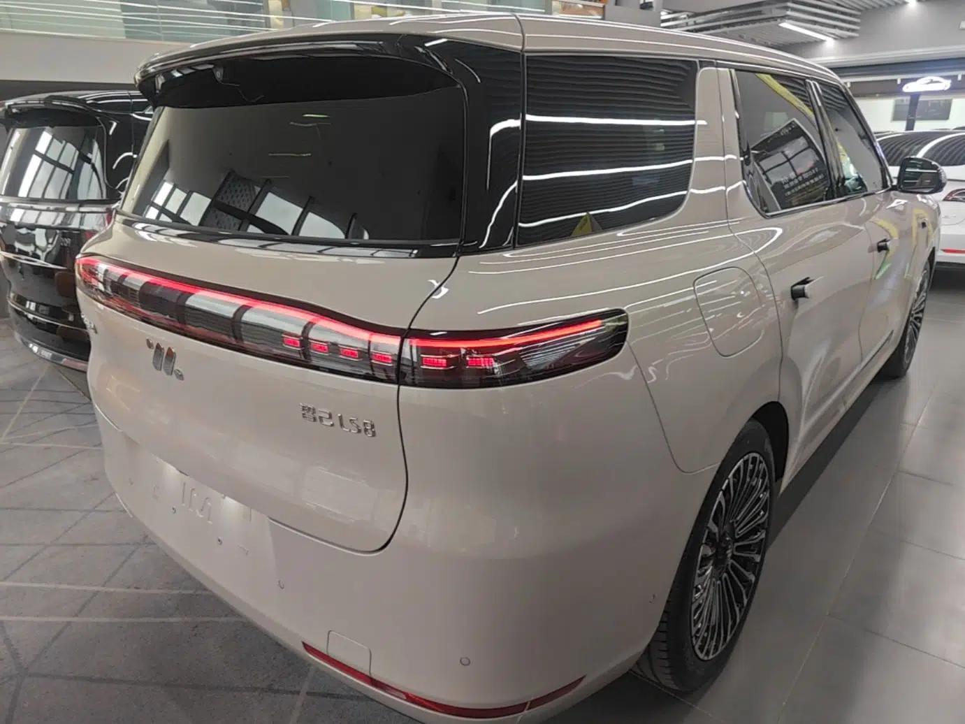 IM Zhiji LS8 2026 Model 52 Max+ Luxury Six-Seat — миниатюра 6
