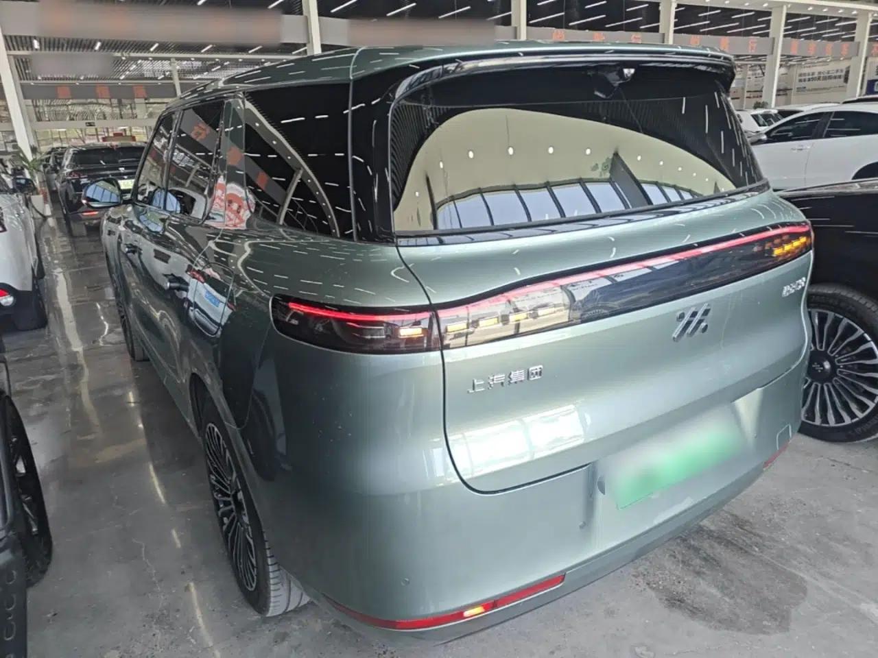 IM Zhiji LS8 2026 Model 66 Ultra Luxury Six-Seat — миниатюра 13