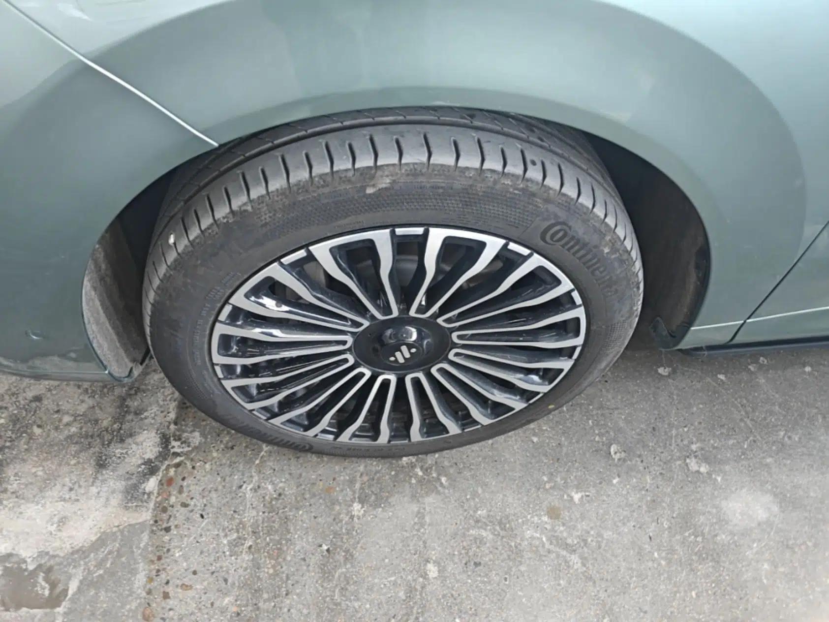IM Zhiji LS8 2026 Model 66 Ultra Luxury Six-Seat — миниатюра 10